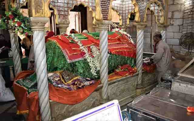 Haji Ali Dargah Mumbai in Hindi | हाजी अली दरगाह का हिला देने वाले रहस्य